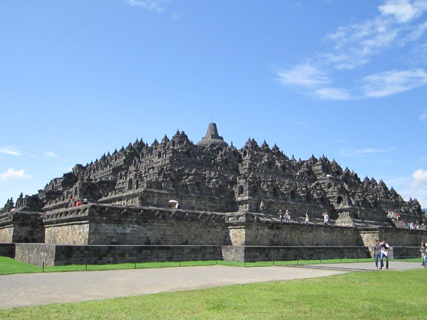 Borobudur Climb to the Top & Prambanan Tour With Ticket - Important Tour Information