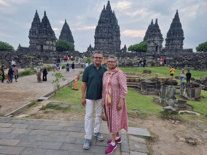 Borobudur Tour Climb up to the Top & Prambanan With Lunch - Prambanan Temple Exploration