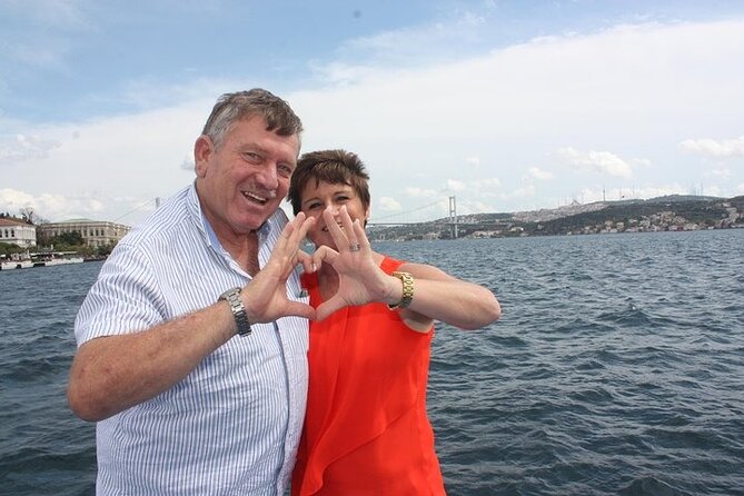 Bosphorus Cruise Boat Tour in Istanbul 3 Hours And Golden Horn - Bosphorus Cruise Highlights