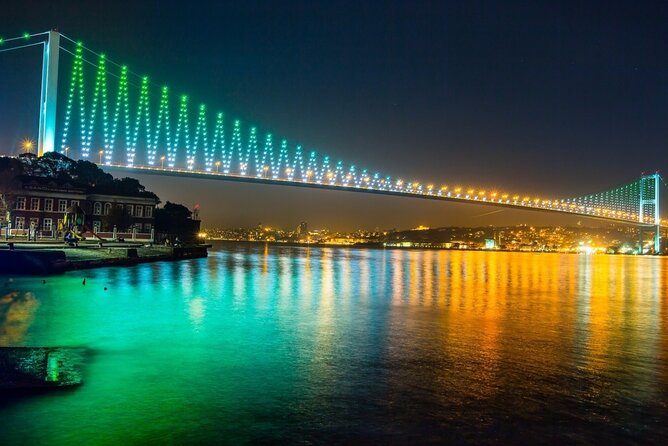Bosphorus Dinner Cruise With Live Performance - Sights Along the Bosphorus