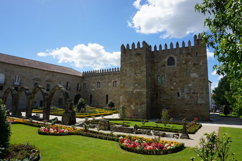 Braga & Guimarães: Premium Day Tour - Inclusions and Exclusions