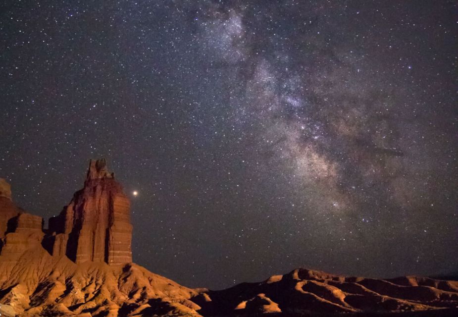 Capitol Reef National Park: Milky Way Portraits & Stargazing - Refreshments and Cozy Comforts