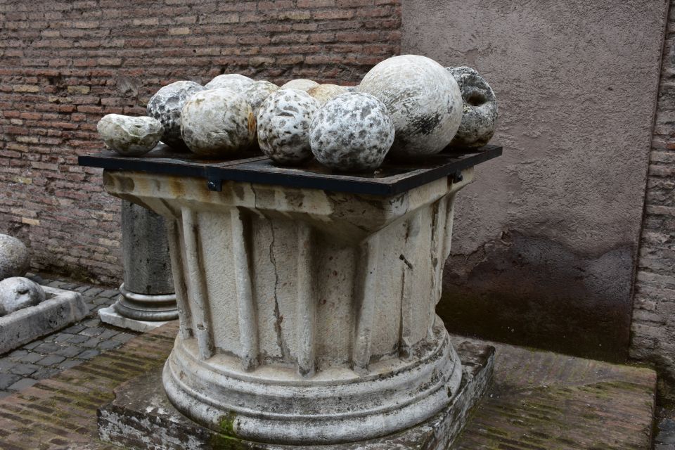 Castel SantAngelo | The Tomb of Hadrian Private Guided Tour - Admiring the Papal Residences