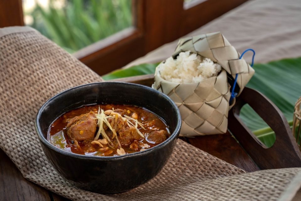 Chiang Mai: Local Northern Thai Cooking Class at Grandmas - Hands-on Cooking Instruction