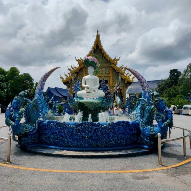 Chiang Rai White Temple, Blue Temple, Huay Pla Kang Temple, and Lalitta Cafe - Wat Rong Suea Ten (Blue Temple)