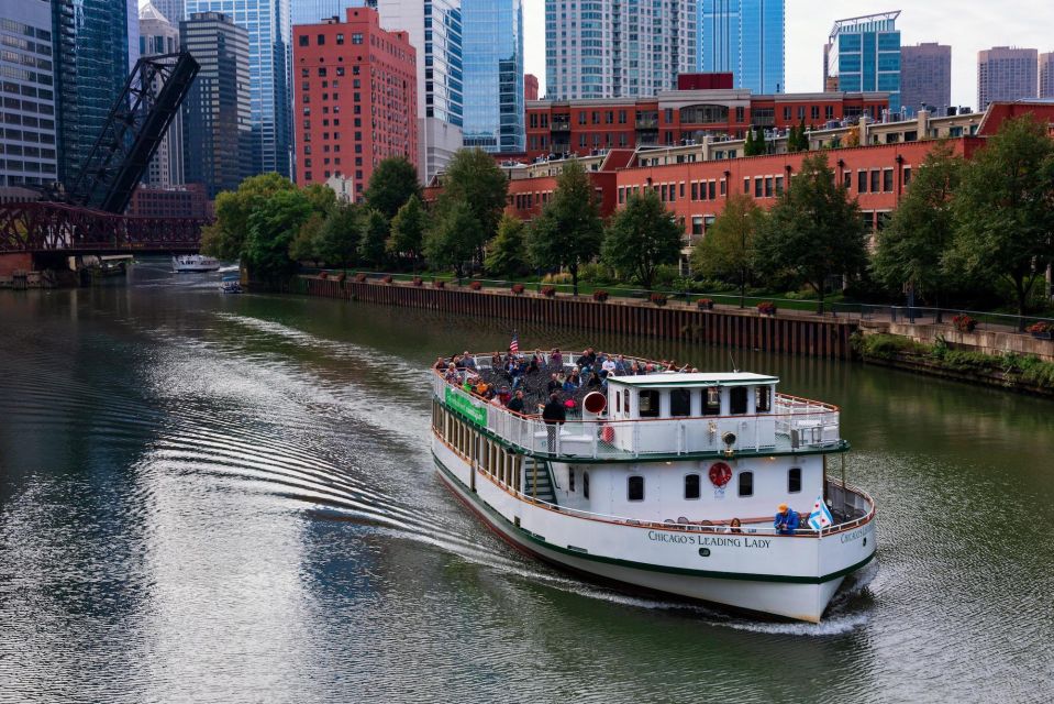 Chicago: Architecture Center Cruise on Chicagos First Lady - Meeting Point for Cruise