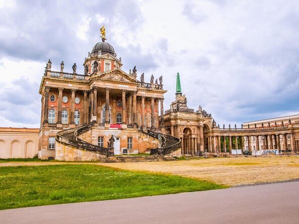 City and Palaces Tour Potsdam - Stadt- Und Schloesserrundfahrt Potsdam - Visiting the New Palace