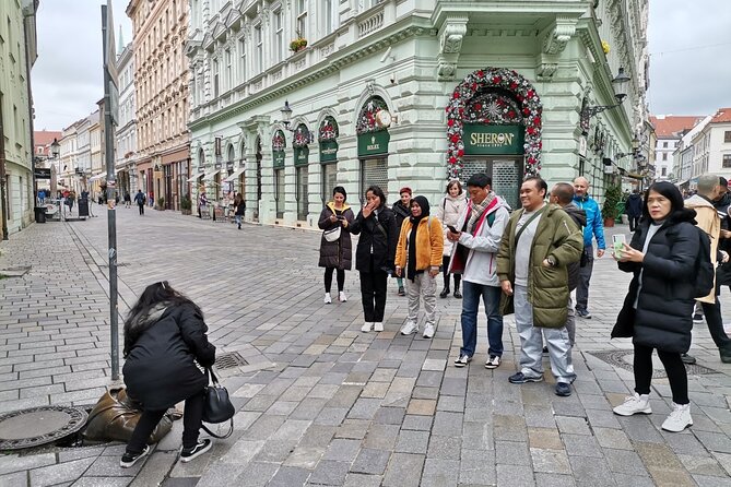 City & Castle Tour - Introduction to Bratislava - Exploring Bratislavas History