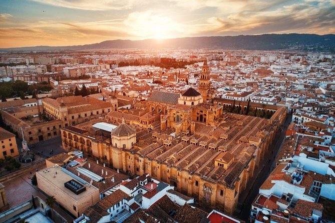 Cordoba Mosque & Jewish Quarter Guided Tour With Tickets - Explore Cordobas Mosque-Cathedral