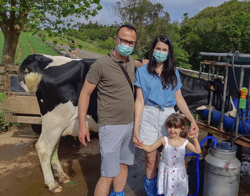 Dairy Farm Visit and Cow Milking Experience in Azores - Customer Ratings