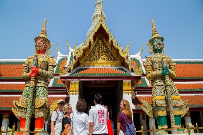 Discover Bangkoks Temples and Travel by Longtail Boat on River of Kings - Explore the Canals