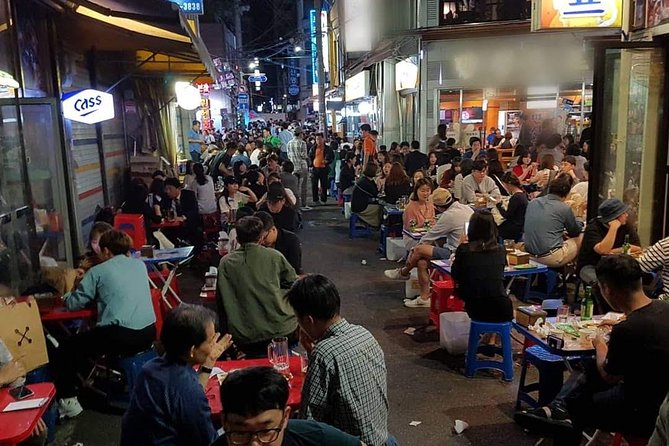 Drinking and Eating Through the Alleys of Seoul - Sampling Local Cuisines