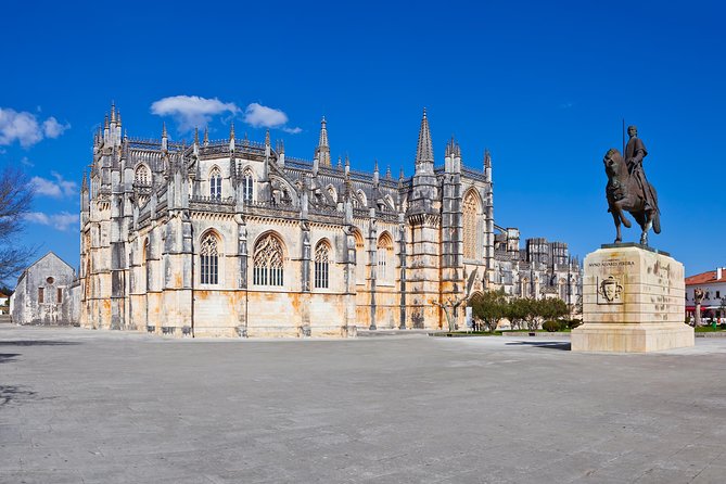 Fátima, Batalha, Alcobaça, and Óbidos Full Day Private Tour From Lisbon - Walled City of Óbidos