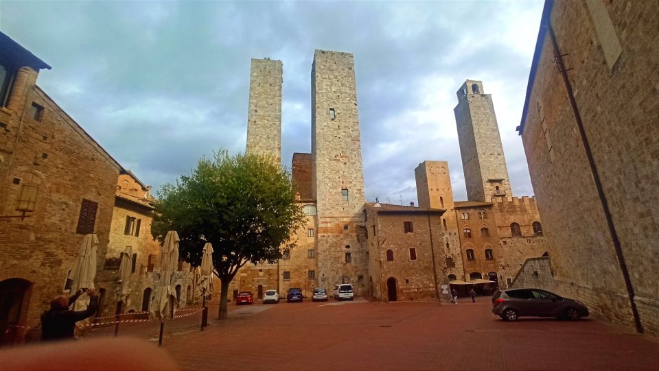 From Florence: Ramble Through the Hills of Chianti - Visit to San Gimignano