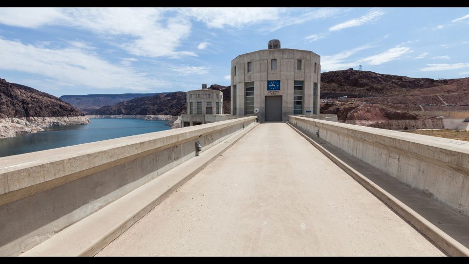 From Las Vegas: Hoover Dam Express Shuttle Tour - Scenic Stop at Lake Mead