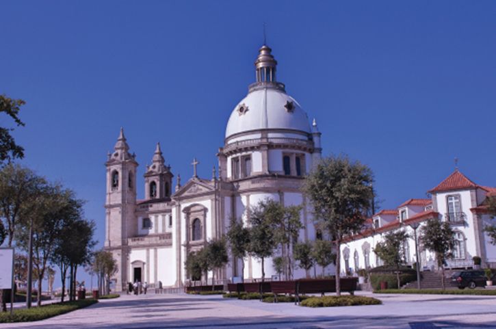 From Porto: Braga and Guimarães Full-Day Tour - Palace of the Dukes