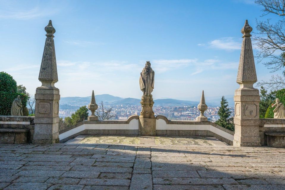 From Porto: Minho Guimarães/Braga Full Day All-Inclusive Tour - Braga Highlights