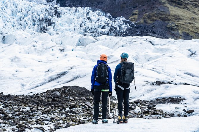 Glacier Encounter in Iceland - Preparing for the Weather Conditions