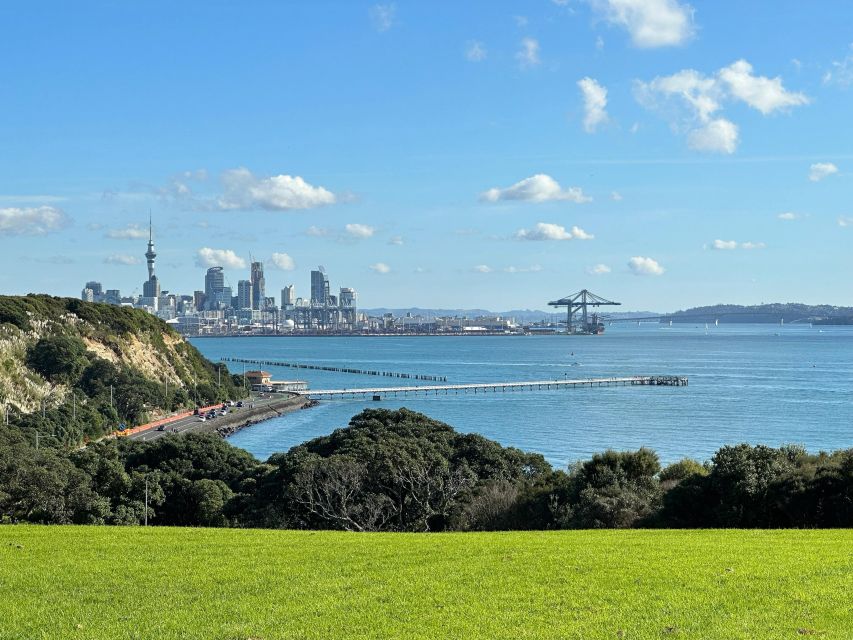 GoGuided Auckland Essentials Private Tour - Booking