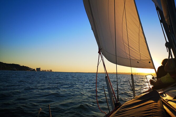 Golden Hour Boat Tour - Sailing by the Monuments With Wine - Commentary on Lisbons History and Culture