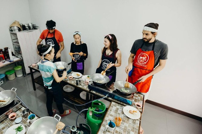 Half Day Morning Cooking Class With Yummy Tasty Thai Cooking School - Fresh Ingredient Shopping