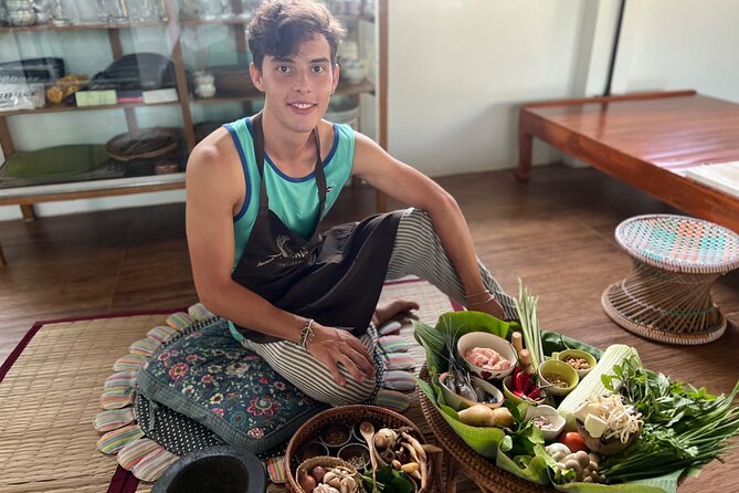 Half-Day Thai Cooking Class With Organic Ingredients - Main Dish: Chicken Green Curry