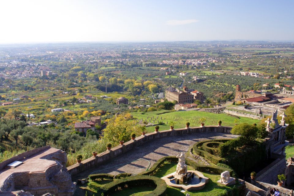 Half Day Tour of Tivoli Garden Villa DEste & Villa Adriana - Local Guide and Admission