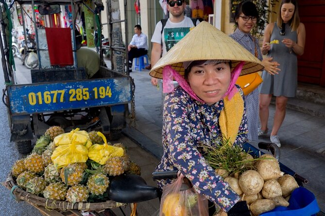 Hanoi Food Lovers Walking Tour: Street Food Experience With 5 Food Stops - Exploring Lo Ren Street