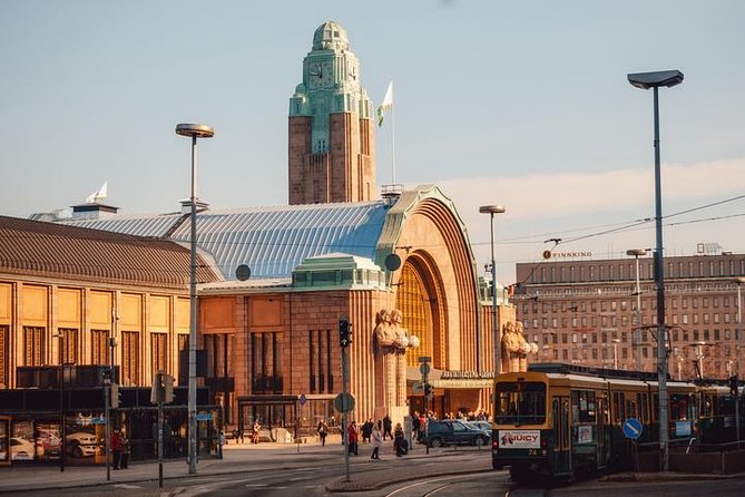 Helsinki and Suomenlinna Sightseeing Tour - Scenic Ferry to Suomenlinna