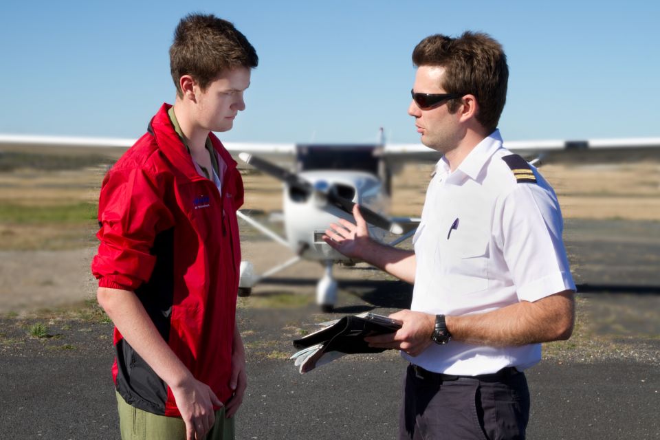 Hobart: Introductory Flying Lesson - Restrictions