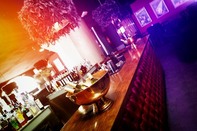 House of Illusion Magic Show With Drinks - Getting to the House of Illusion