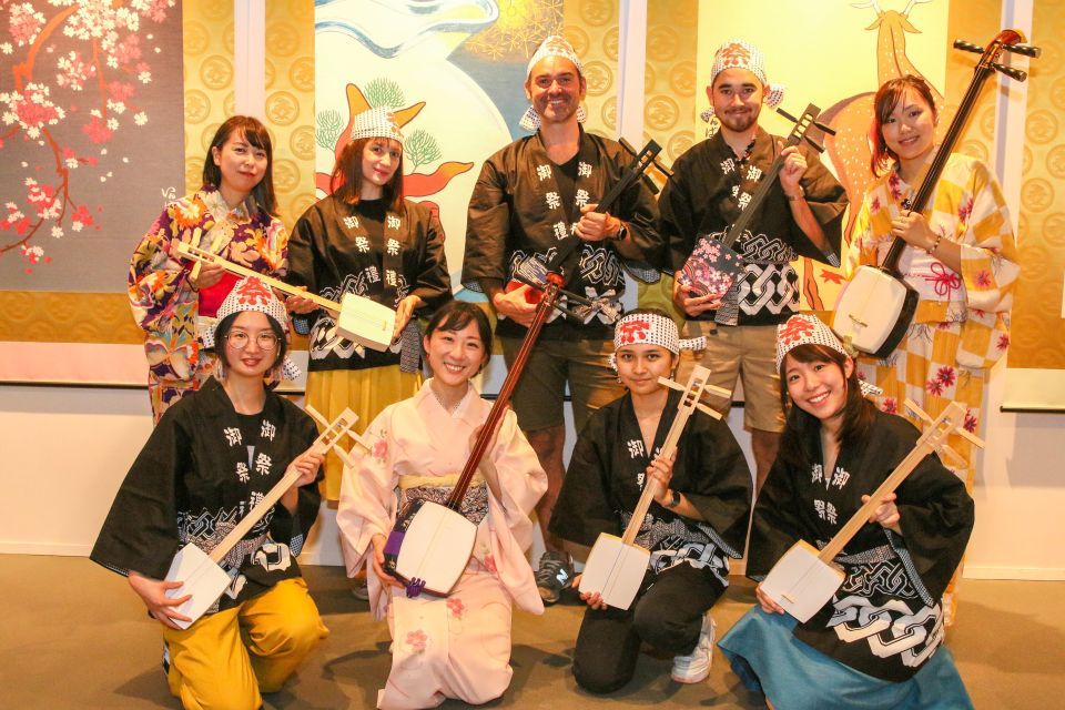 [Input TEXT TRANSLATED INTO English]:"Tokyo Shami" - Let's Make a Mini Shamisen and Play It! - Practicing the Shamisen and Playing a Song