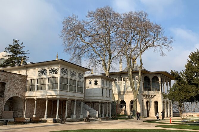 Istanbul - Topkapi Palace, Basilica Cistern, Grand Bazaar Tour - Explore Topkapi Palace
