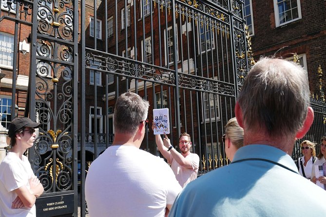 James Bond Bus Tour of London - Transportation and Inclusions