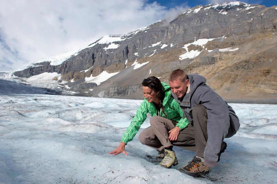 Jasper: Transfer to Banff/Lake Louise W/ Columbia Icefields - Glacier Skywalk