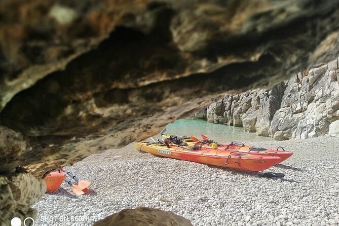 Kayak Trip to Hidden Blue Cave, With Lunch & Fruits. - Meeting and Pickup Details