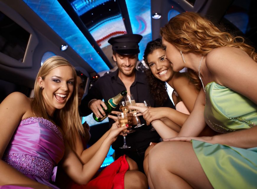 Las Vegas: Bachelorette Party Bus Club Crawl - Bachelorette Party Experience