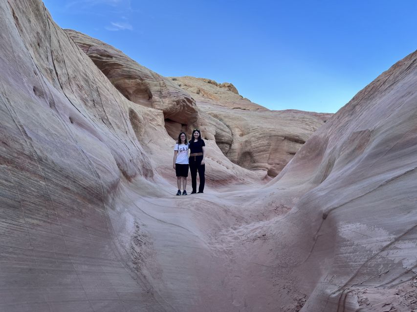 Las Vegas: Valley of Fire Sunset Tour With Hotel Transfers - Petroglyph Exploration