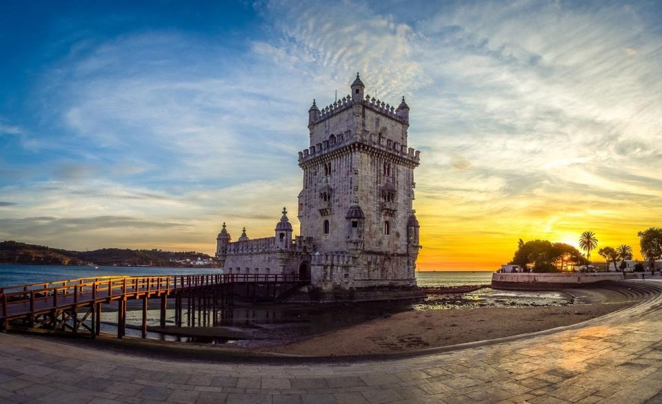 Lisbon and Obidos Private Day Trip From Porto - Transportation and Inclusions