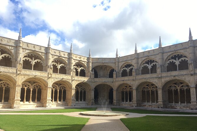 Lisbon Downtown & Alfama With a Guide Walking Tour - Additional Tour Information