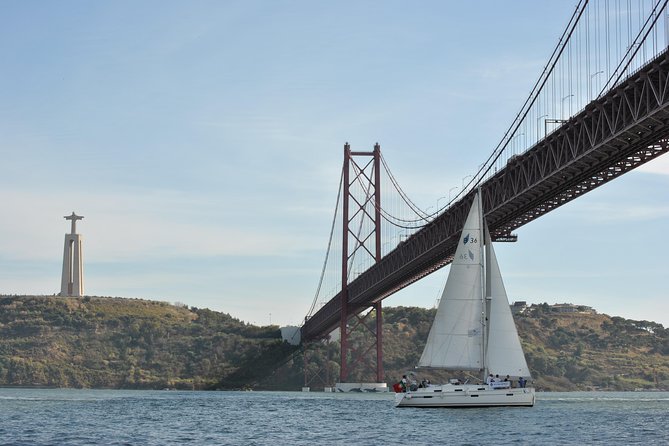 Lisbon Private Sailing Cruise, Drink Included (Options: 2h, 3h, 4h, 6h or 8h) - Restroom and Transportation Included