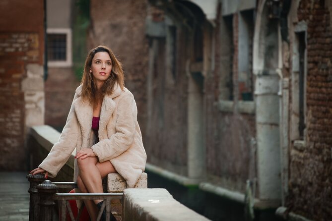 Luxurious Photoshoot in Venice - Edited Photos and Delivery