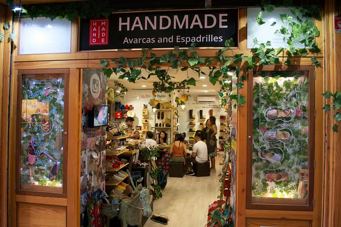 Make Authentic Espadrilles in Seville - Accessibility