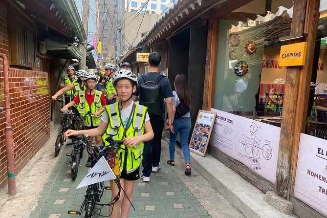 Market Food Tour & Evening E-bike Ride in Seoul - Exploring the Local Markets