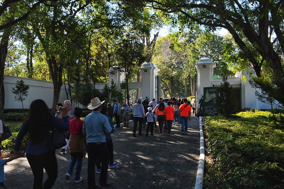 Mexico City: Discover the Secret of Los Pinos Residence Tour - What to Bring and Restrictions