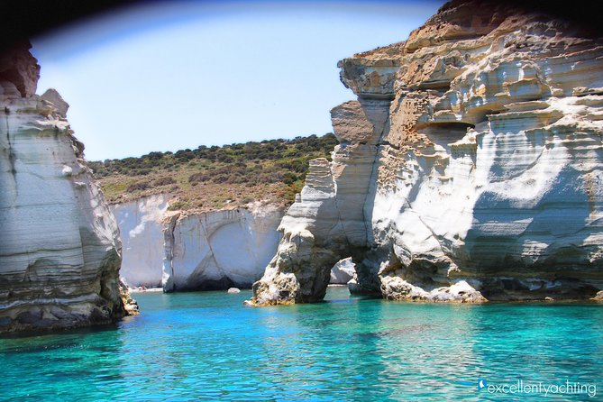 Milos Sailing Tour With Snorkeling and Lunch - Dining and Refreshments