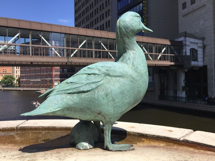 Milwaukee Scavenger Hunt Adventure - Discovering Milwaukees History and Culture