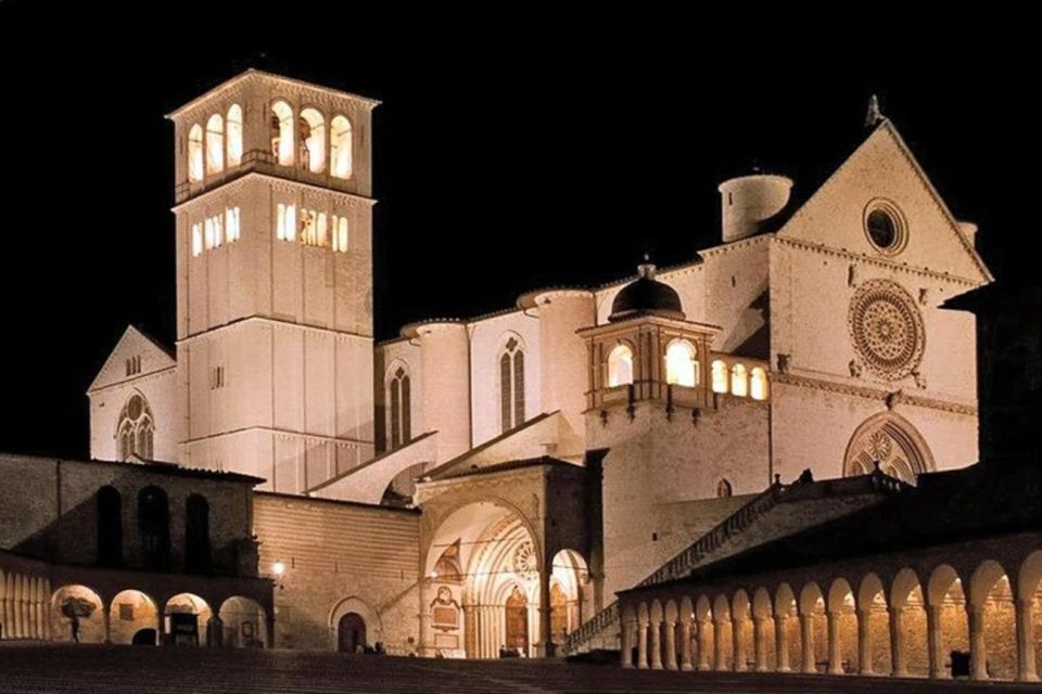 Montepulciano Wine Tasting and Assisi Private Day Tour - Group Experience