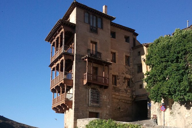 Monumental Basin Day Guided Tour - Tallest Houses in Europe