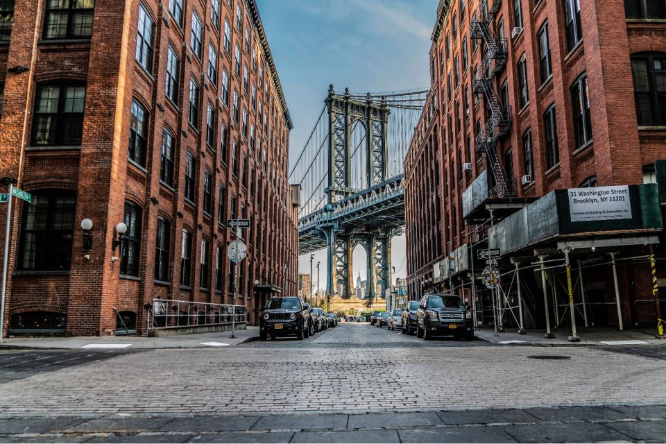 NYC: Brooklyn Heights & DUMBO Self-Guided Walking Tour - Uncovering the Brooklyn Bridge